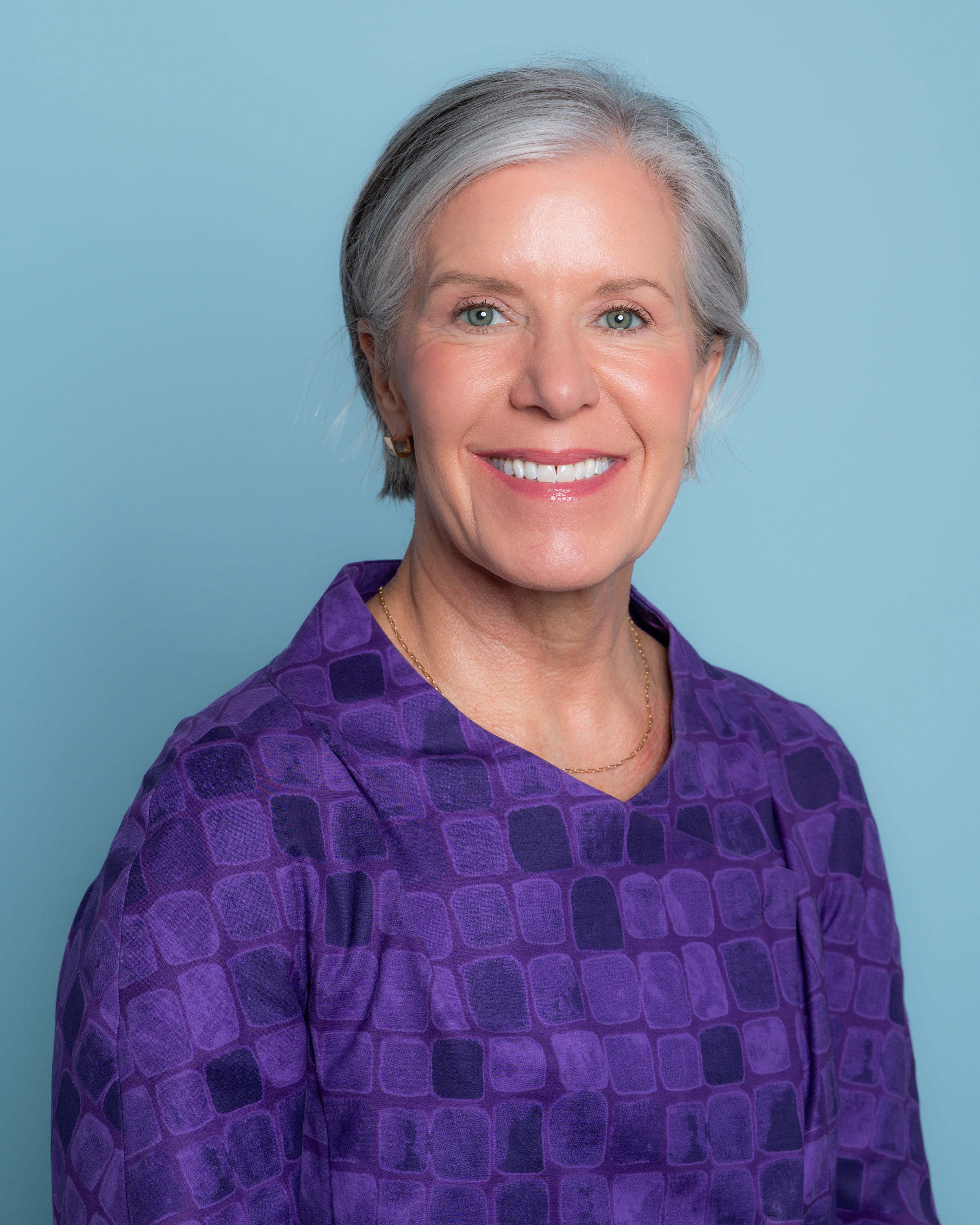 holly-pena---headshot